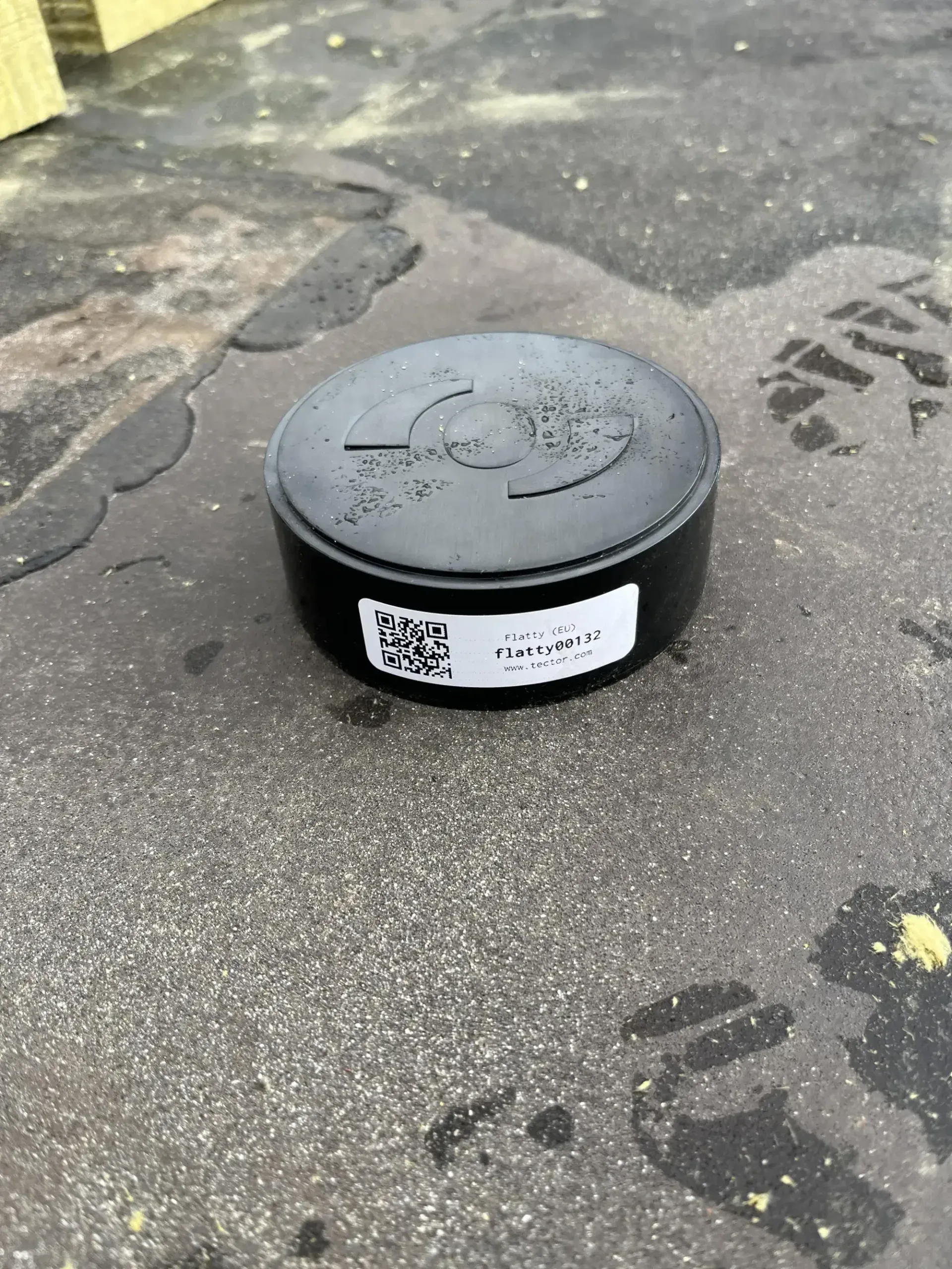 flat roof sensor for moisture detection tector